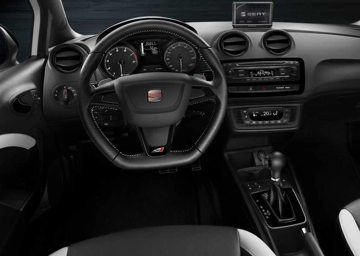 Seat Ibiza Cupra 2013, immagini ufficiali