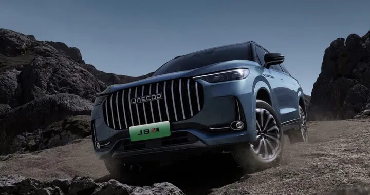 Jaecoo 8: il SUV da 1100 km di autonomia che sfida le ammiraglie