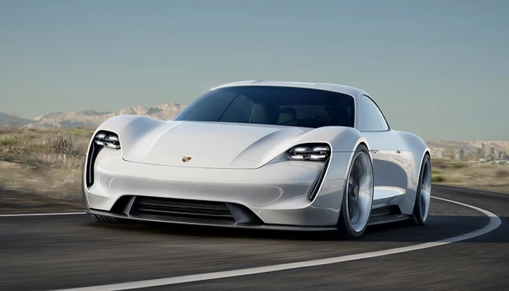 Porsche abbandona il gasolio per concentrarsi sull’elettrificazione