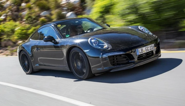Porsche 911 2016: prime foto del restyling