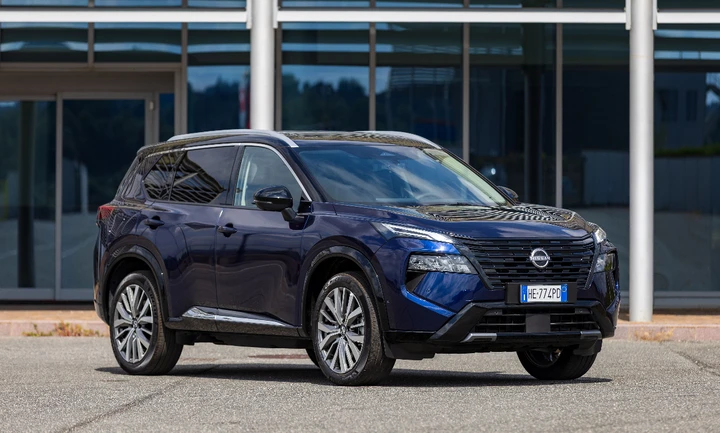 Nissan X-Trail compie 25 anni: nuovo look e versione N-TREK