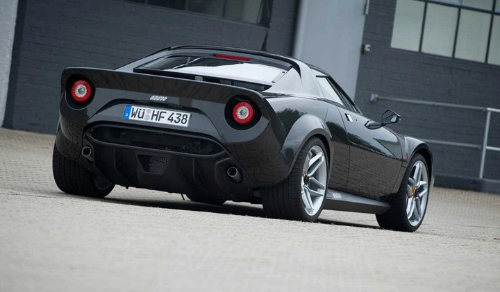 Montezemolo gira a Fiorano con la Stratos, il video