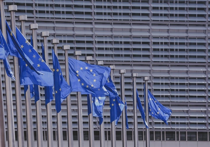Dall'UE una proposta protezionista sulle auto elettriche