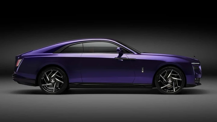 659 CV di eleganza: la Rolls-Royce Spectre Black Badge è la coupé elettrica definitiva