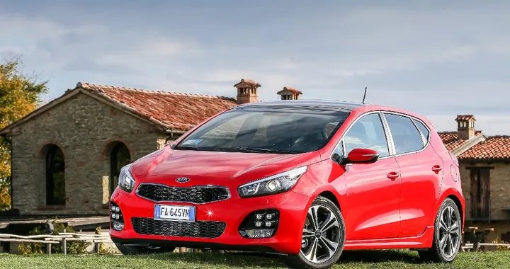 Nuova Kia Cee'd 2016: pronta al debutto
