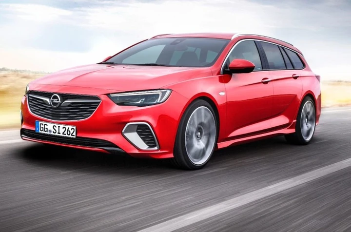 Opel Insignia GSi: prezzi da 43.550 euro