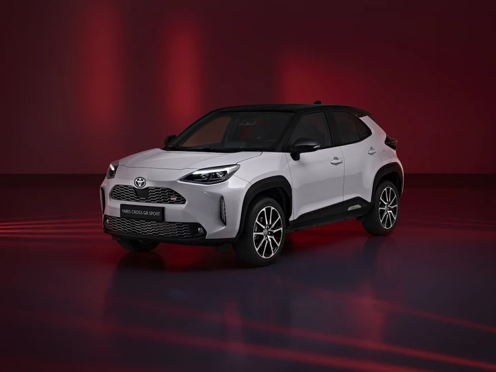 Toyota Yaris Cross GR Sport: le immagini ufficiali
