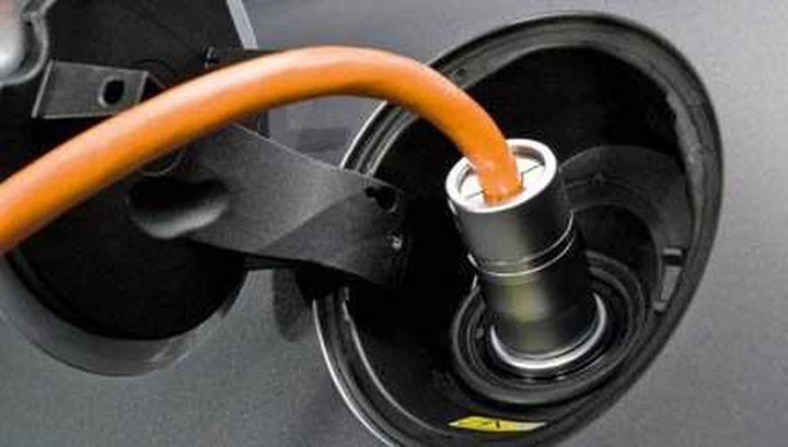 Spazio alle auto elettriche al 