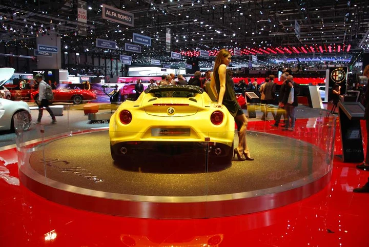 Alfa Romeo 4C Spider al Salone di Ginevra 2015