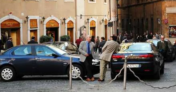 Auto blu: sono troppe, urge un censimento