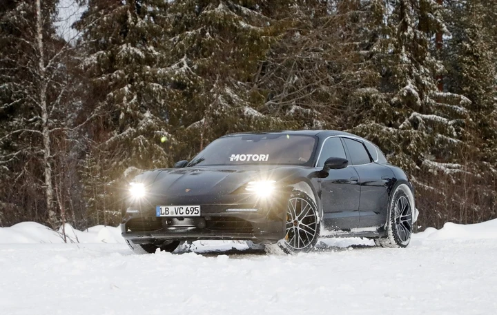 Porsche Taycan Sport Cross Turismo: proseguono i test di sviluppo