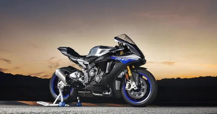 Yamaha: al via la prenotazione online per YZF-R1M