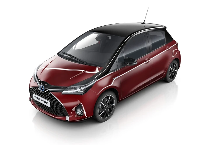 Toyota Yaris Bi-Tone e allestimento Trend Red