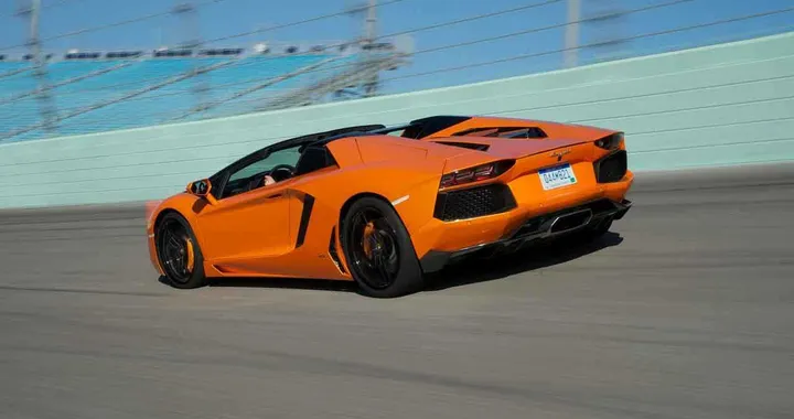 Lamborghini Aventador Roadster: nuove foto ufficiali