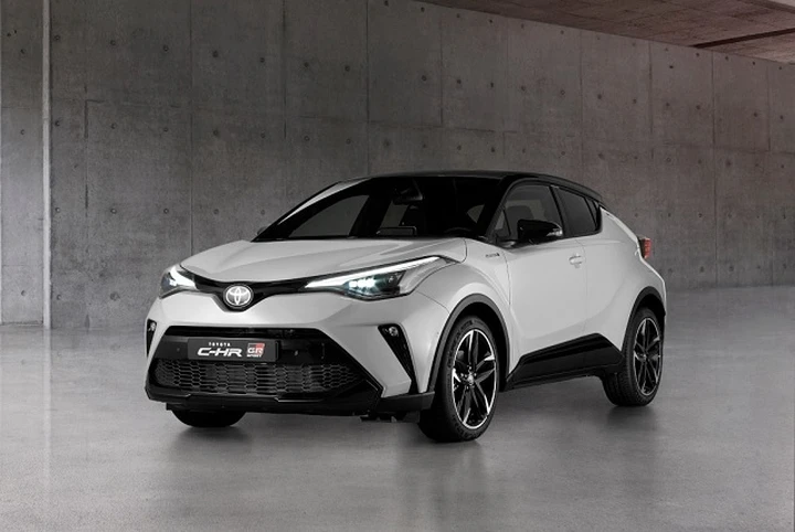 Toyota C-HR GR Sport: dotazioni e motori ibridi