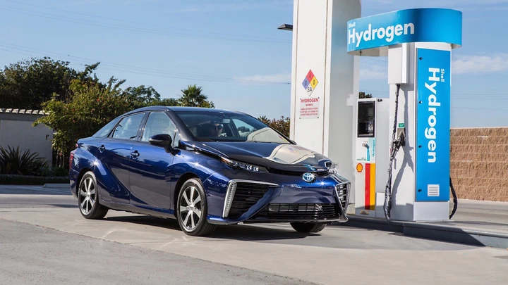 Auto a idrogeno: una proposta di legge per la loro diffusione