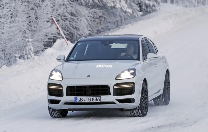 Porsche Cayenne Coupé GT: le foto spia