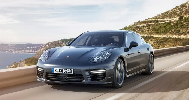 Porsche Panamera, la seconda serie arriva nel 2016