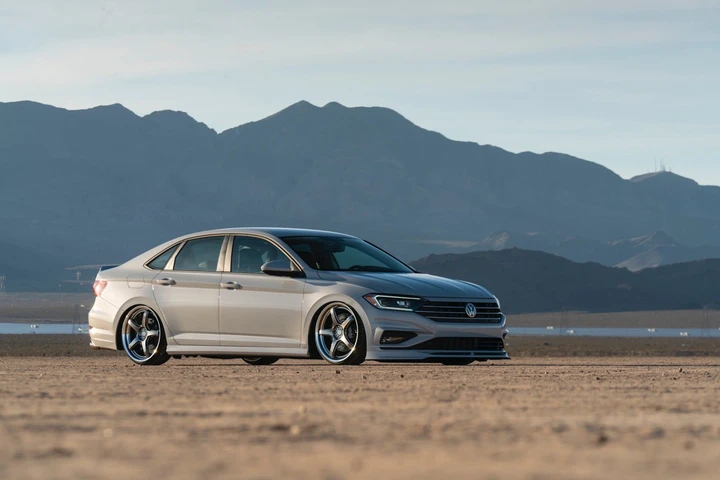 Volkswagen al Sema 2018 con tre Jetta