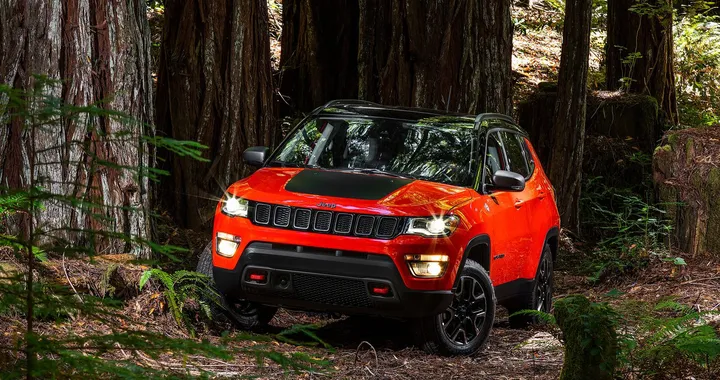Nuova Jeep Compass 2017, prime immagini e informazioni ufficiali