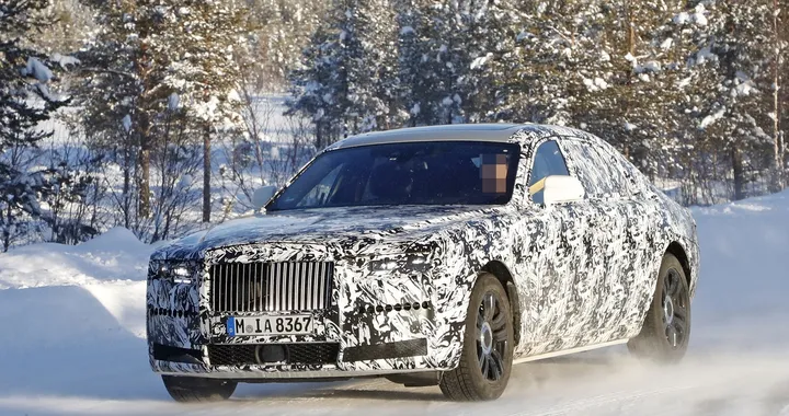 Rolls-Royce Ghost: la nuova generazione spiata sulla neve