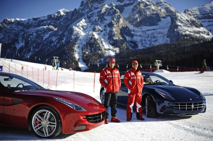 Ferrari FF: sfida sulla neve tra Massa e Alonso