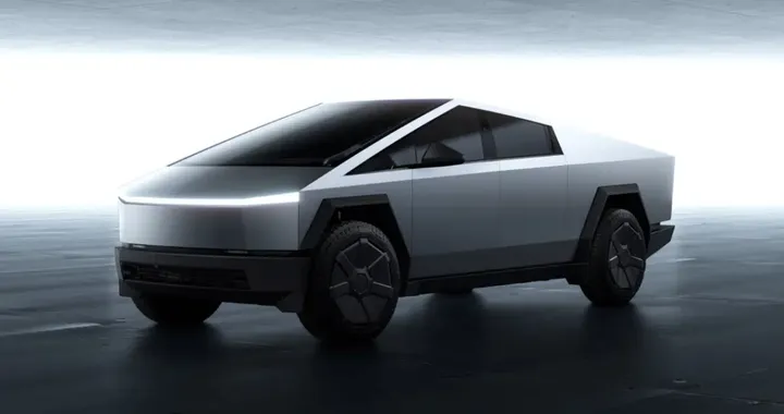 Tesla Cybertruck, dopo la manutenzione non funziona più nulla: l'odissea di un proprietario