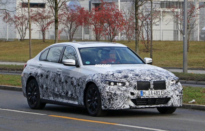 BMW Serie 3 EV: le foto spia