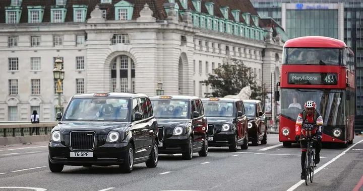 Mercato: in UK solo auto elettriche già dal 2032?