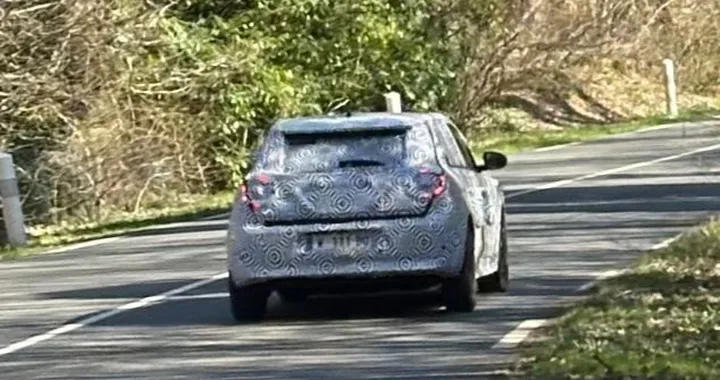 Nissan Micra, sorpresa su strada la nuova generazione